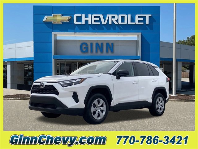 2025 Toyota RAV4 LE's photo