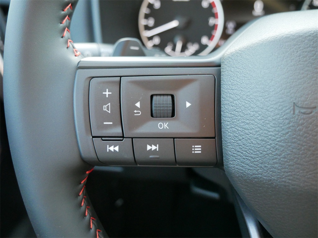 2026 Nissan Rogue AWD photo 15