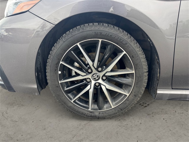 2024 Toyota Camry SE photo 10