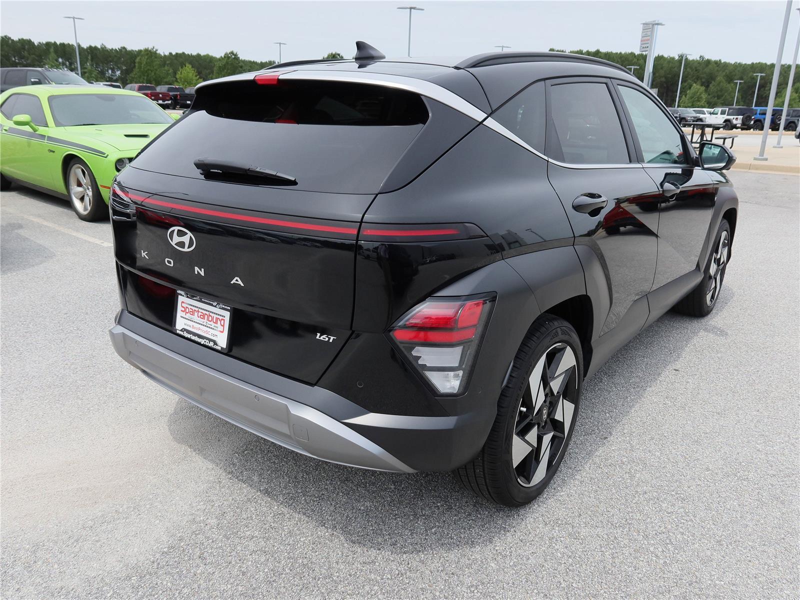 2024 Hyundai Kona Limited photo 4