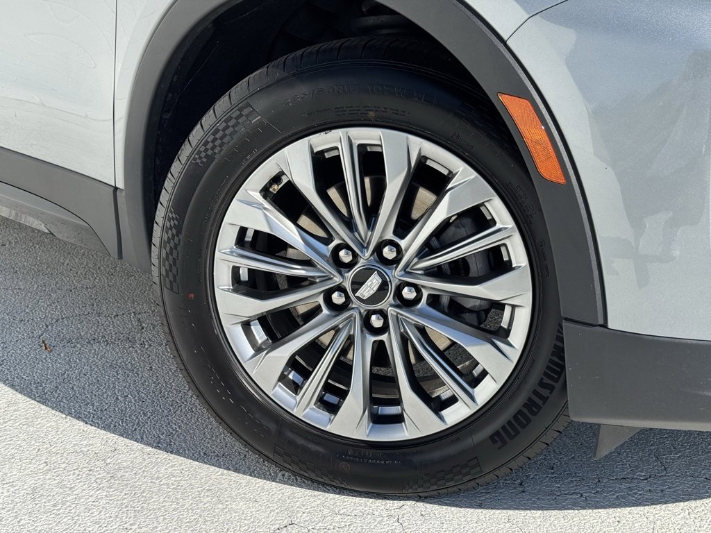 2024 Cadillac XT4 Premium Luxury photo 4