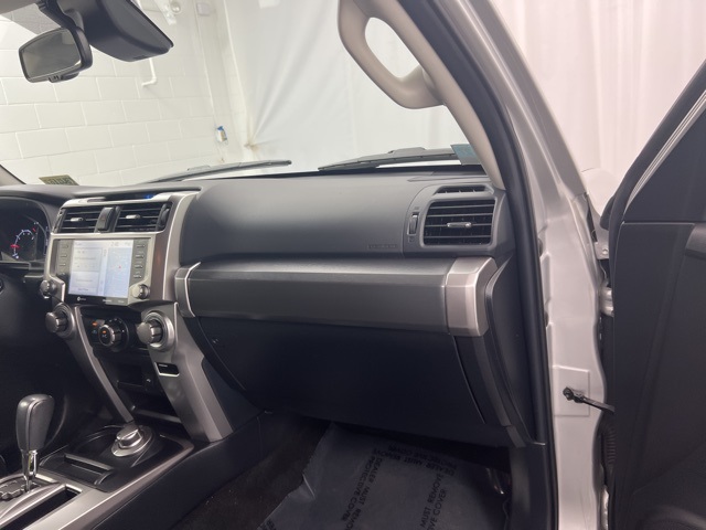 2022 Toyota 4Runner SR5 Premium photo 18