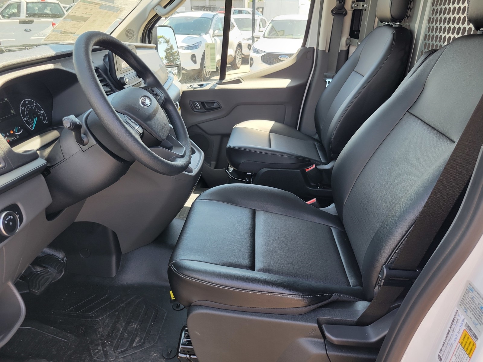 2024 Ford Transit Cargo photo 8