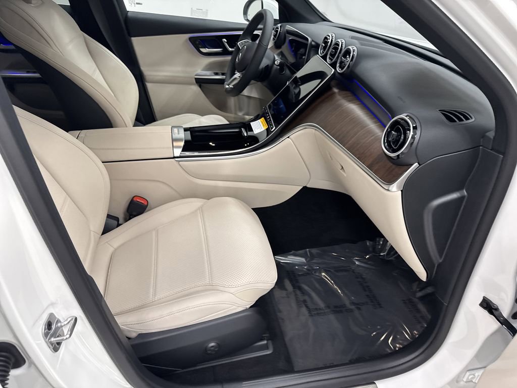 2026 Mercedes Benz GLC 300 4MATIC photo 14