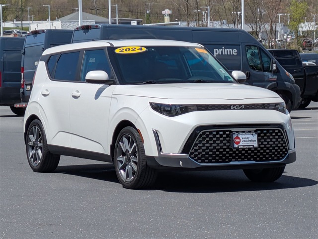 2024 Kia Soul EX photo 3