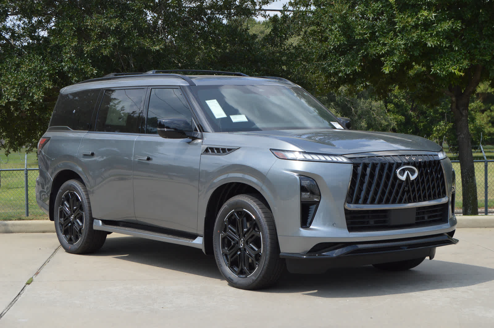 2026 Infiniti QX80 Sensory photo 2