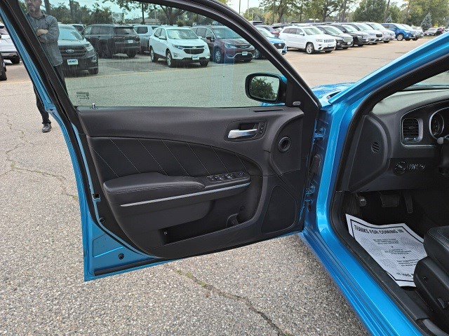2016 Dodge Charger R/T photo 10