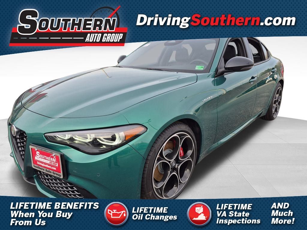 2025 Alfa Romeo Giulia Base's photo