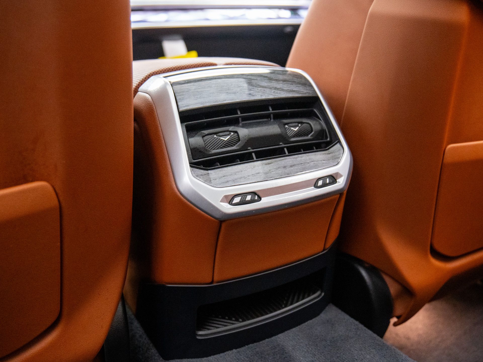 New 2025 Brooklyn Grey Metallic BMW 760i xDrive image 18