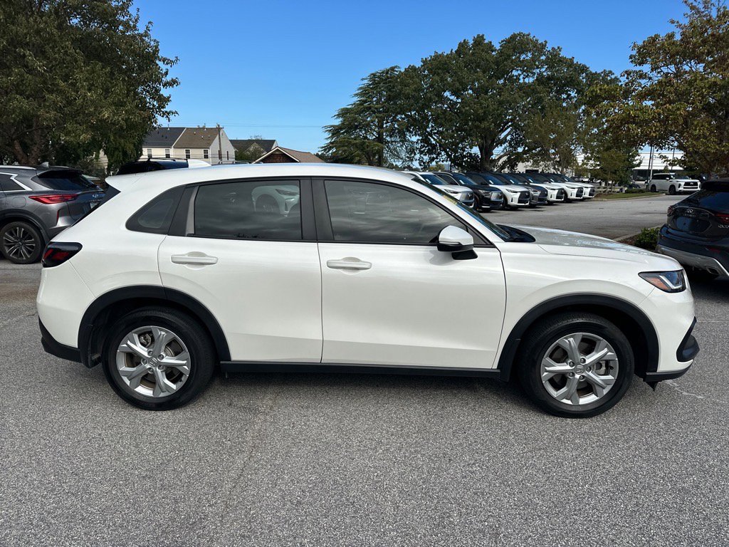 2024 Honda HR-V LX photo 2