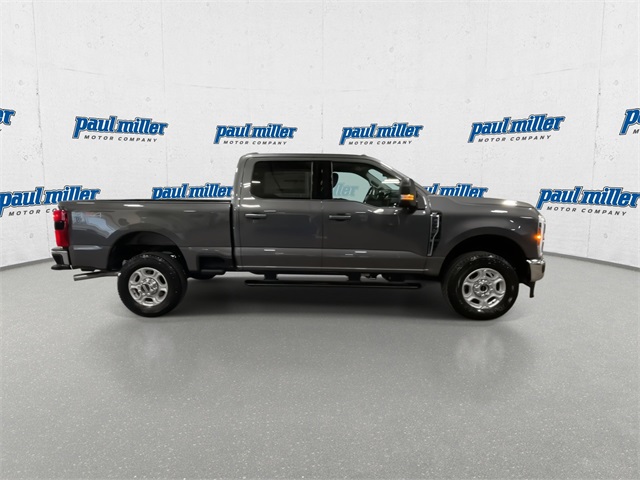2026 Ford F-350 XLT photo 13