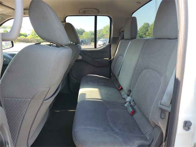2018 Nissan Frontier SV photo 11