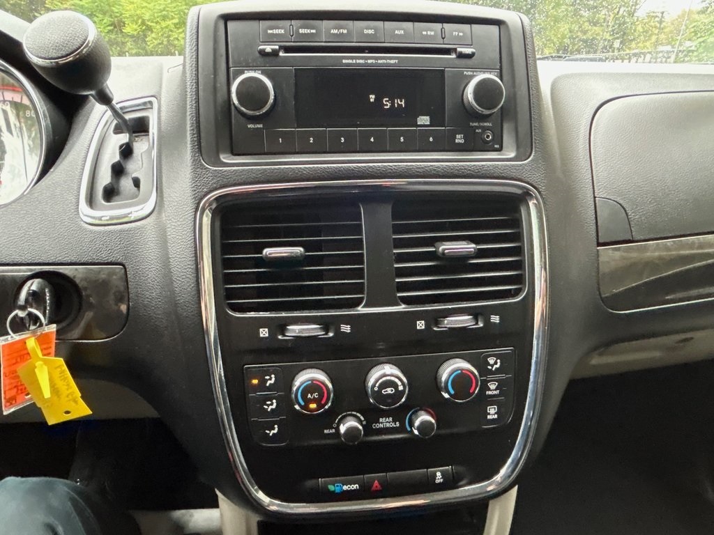 2017 Dodge Grand Caravan SE photo 14
