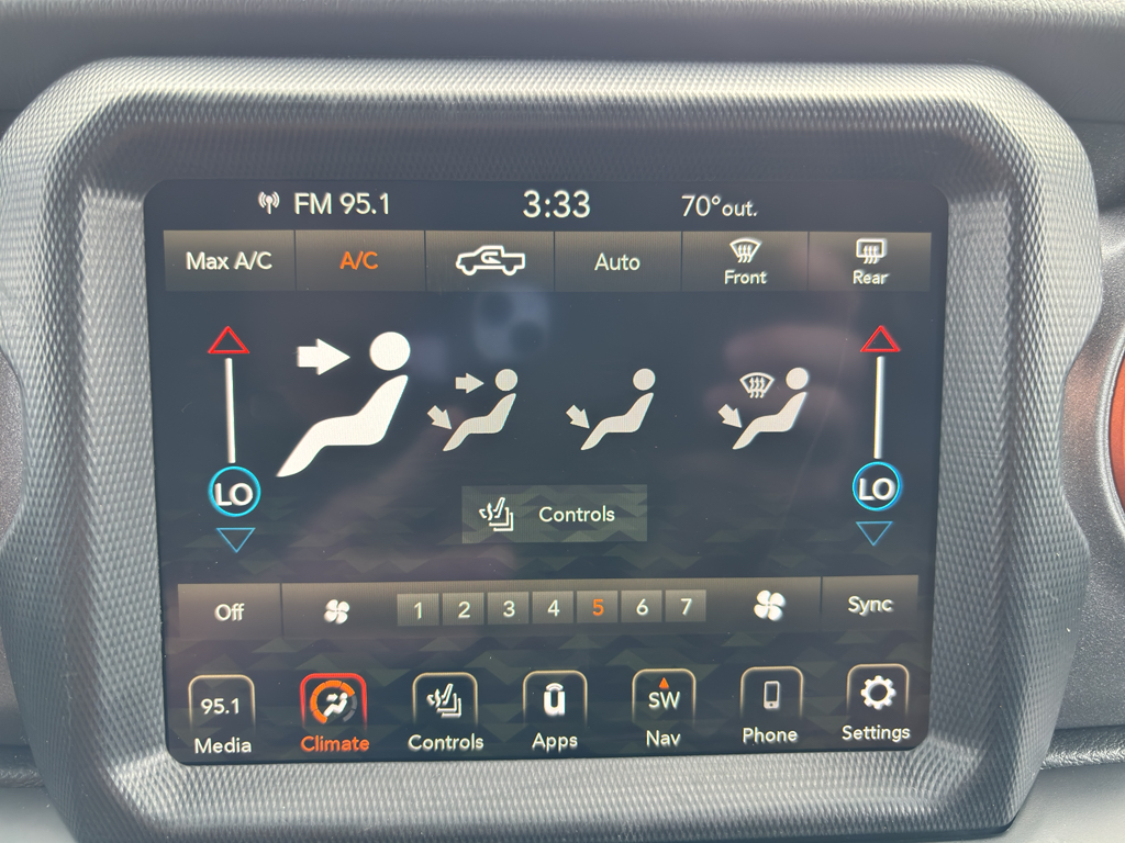 2023 Jeep Gladiator Mojave photo 32