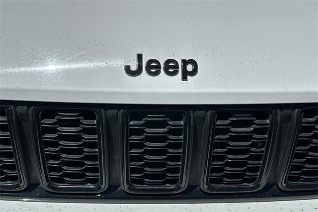 2023 Jeep Grand Cherokee Altitude photo 8