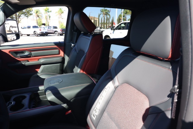 New 2026 Diamond Black Crystal Pearl-Coat Exterior Paint RAM Rebel image 14