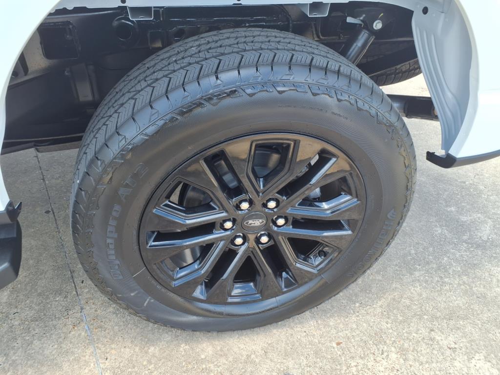 2025 Ford F-150 Lariat photo 17