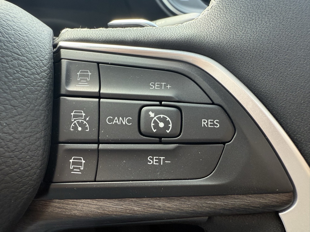 2023 Jeep Grand Cherokee Limited photo 18