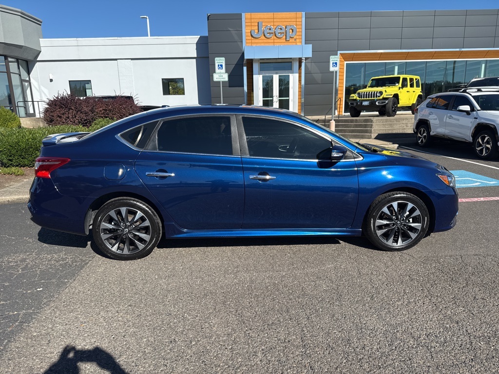 2019 Nissan Sentra SR photo 7