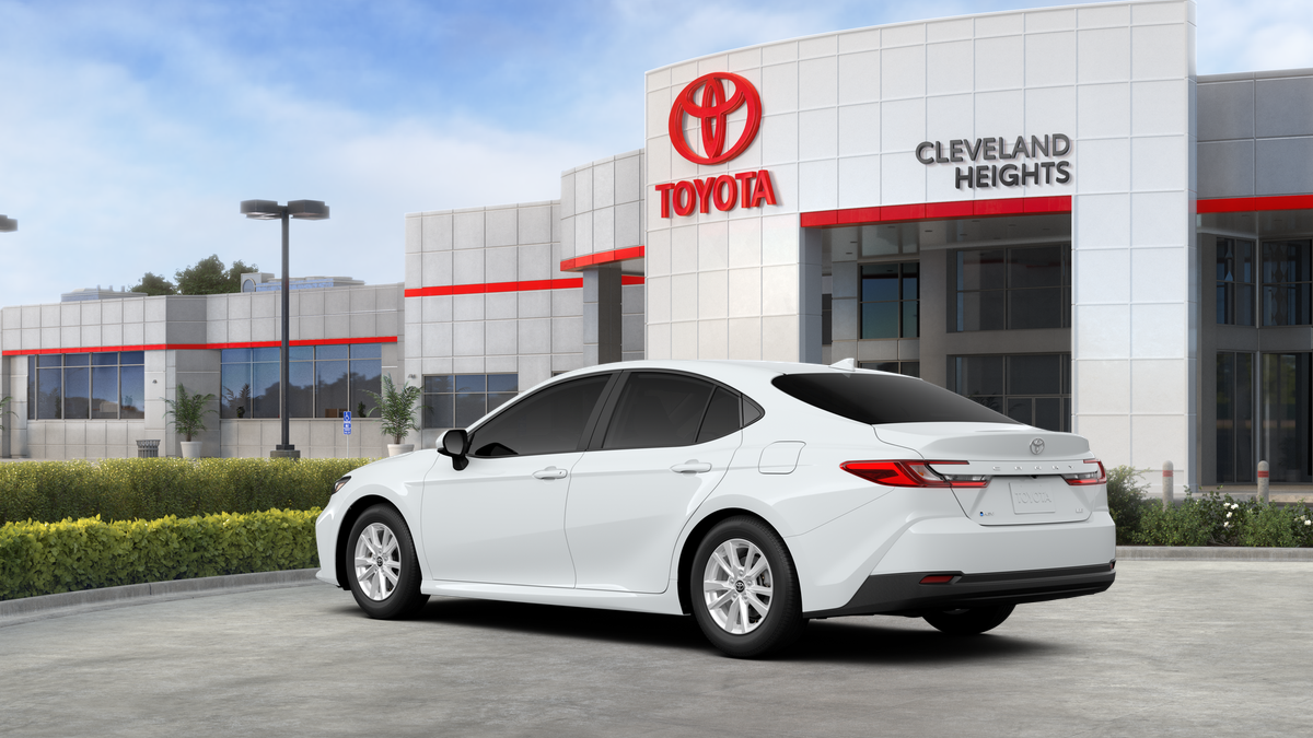 2026 Toyota Camry LE photo 5