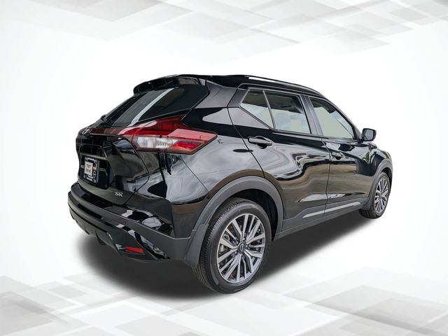2023 Nissan Kicks SR photo 4