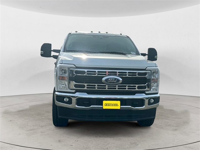 2024 Ford F-350 photo 8