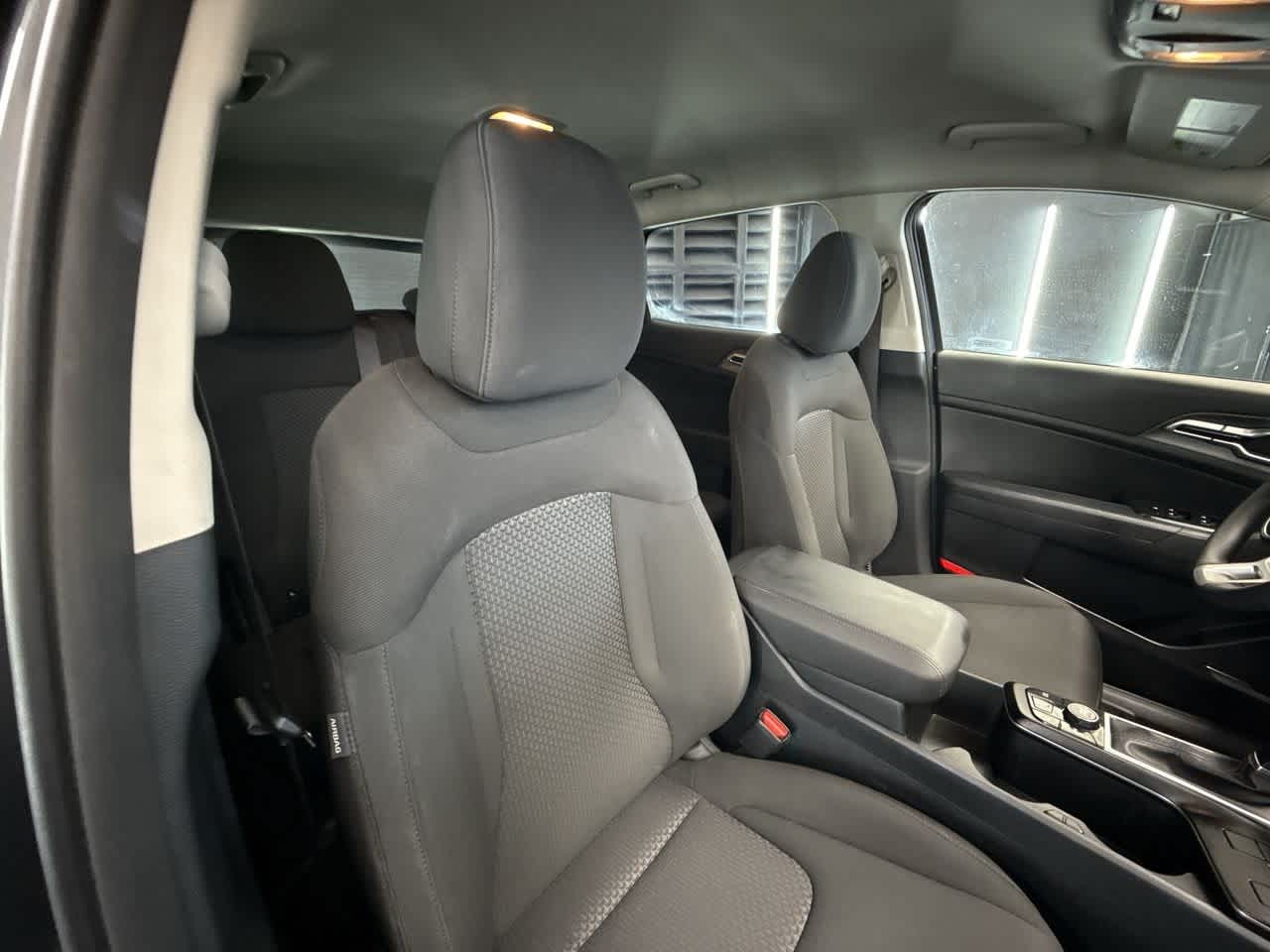 2024 Kia Sportage LX photo 27