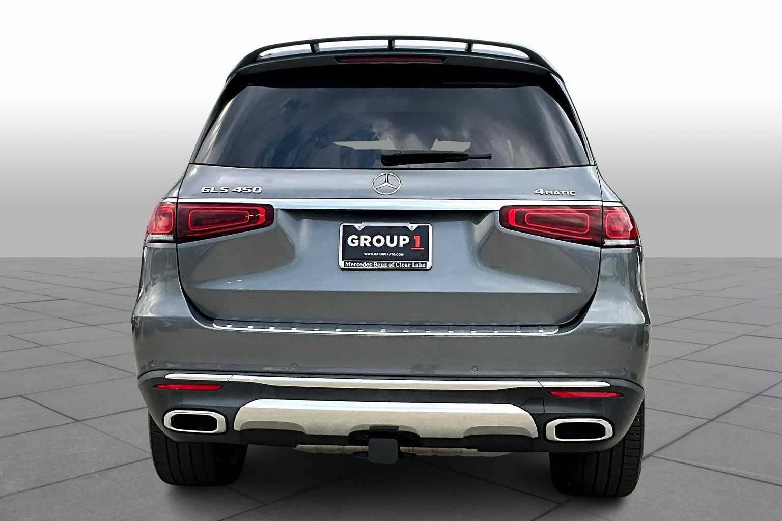 2022 Mercedes Benz GLS 450 4MATIC photo 4