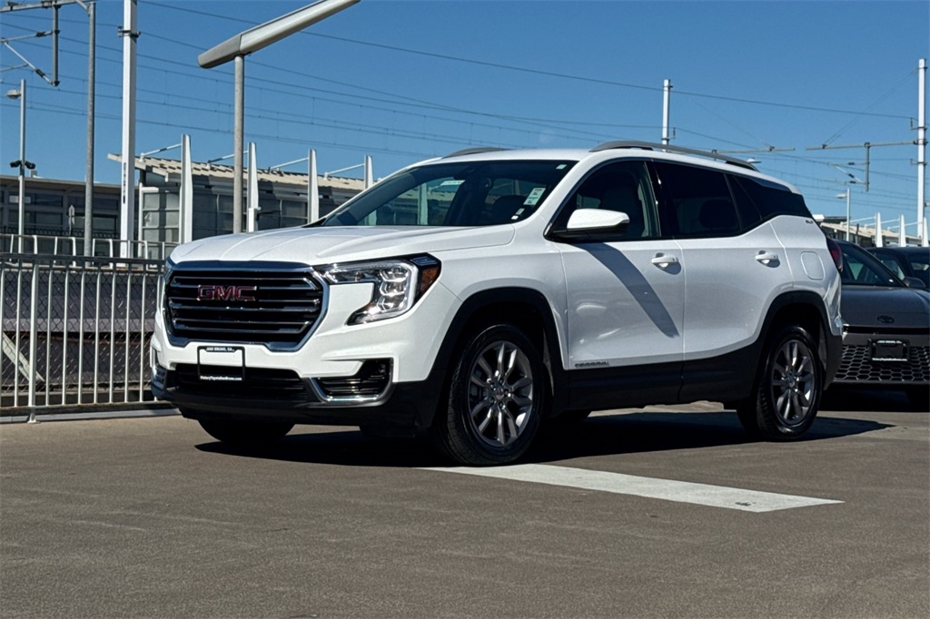 2024 Gmc Terrain SLT photo 4