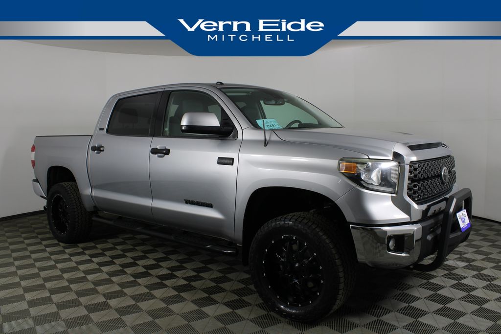 2019 Toyota Tundra SR5's photo