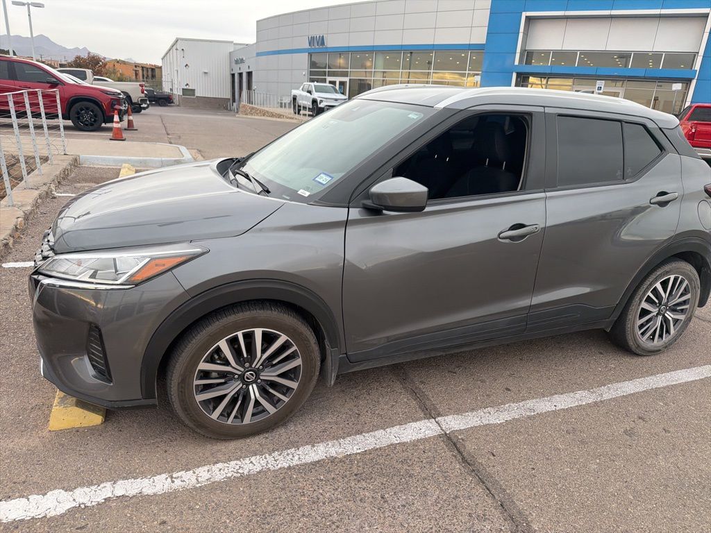 2021 Nissan Kicks SV photo 4