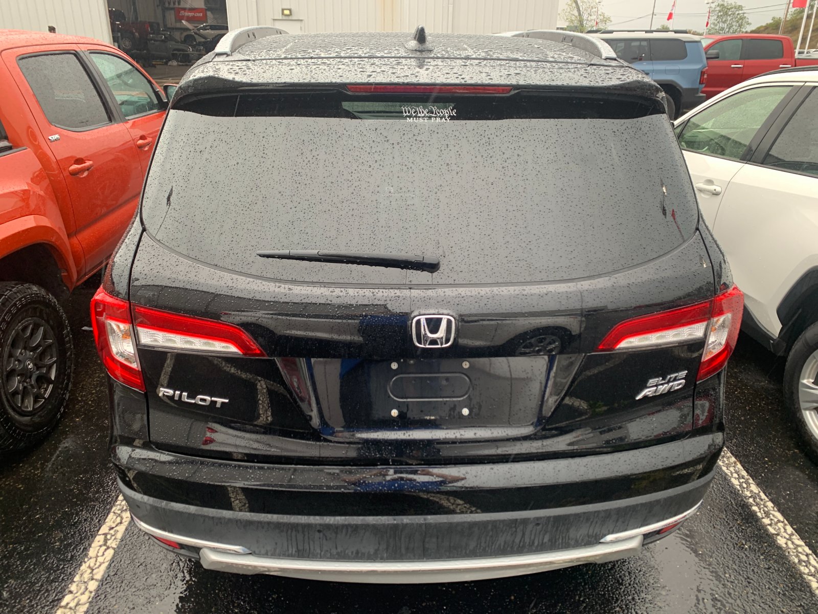 2019 Honda Pilot Elite photo 3