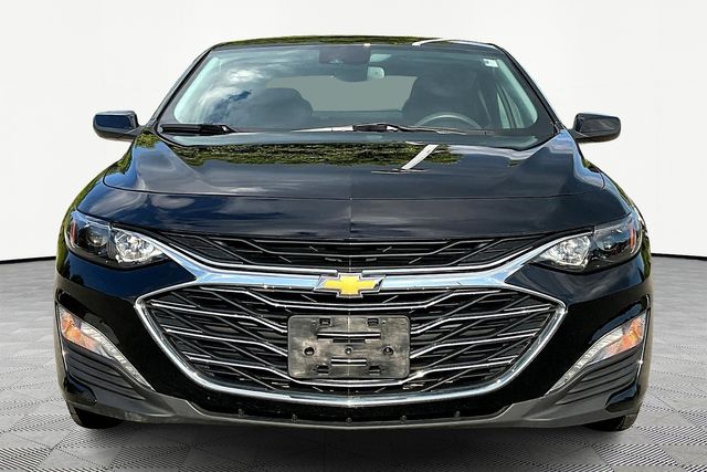 2023 Chevrolet Malibu 1LT photo 2