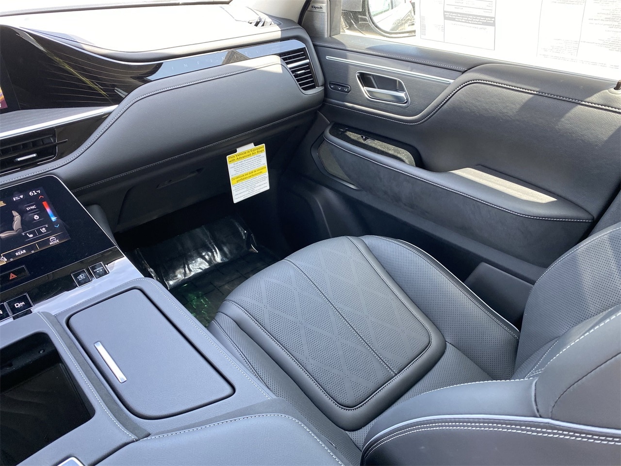 2025 Infiniti QX80 Sensory photo 18