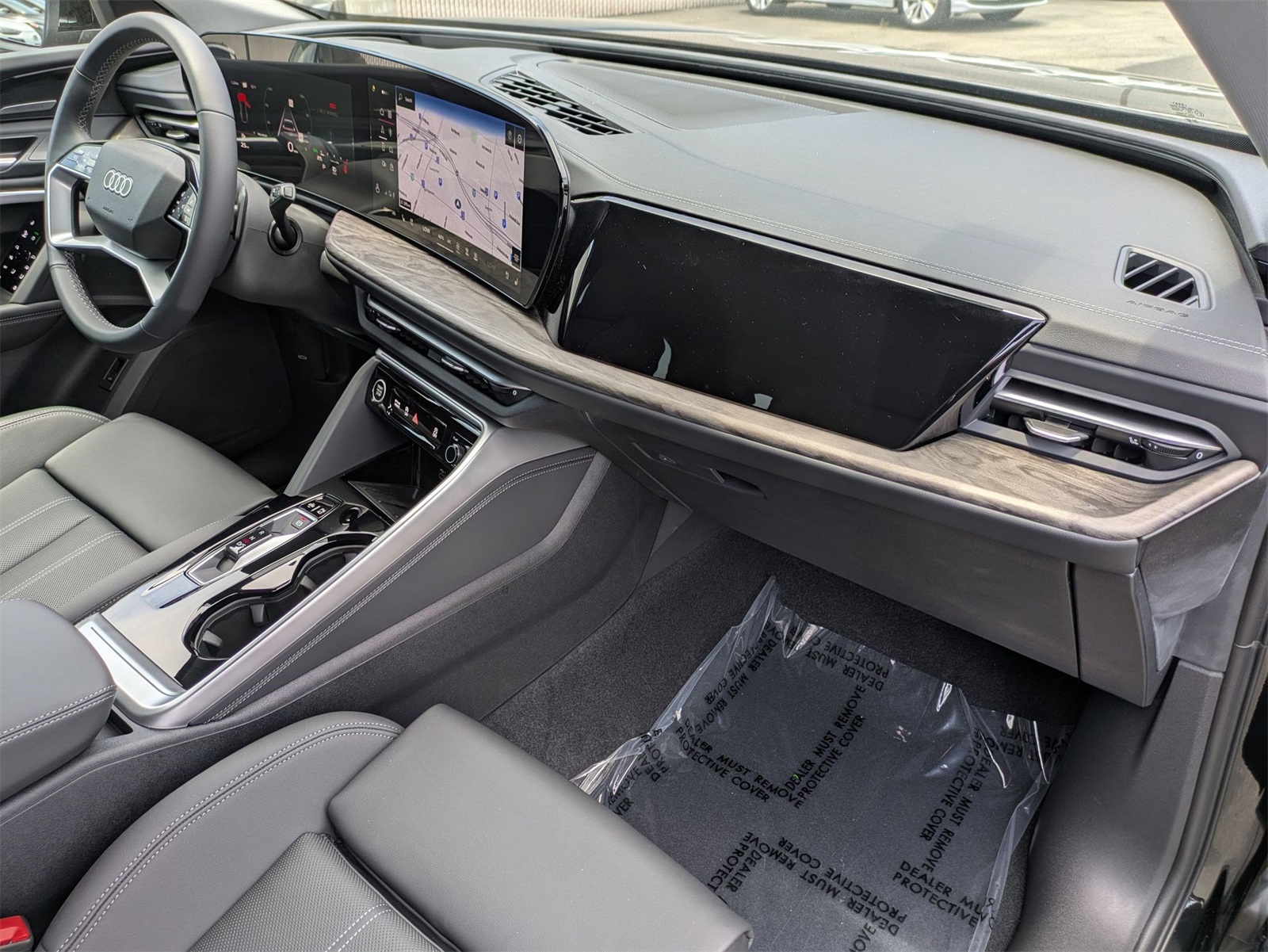 2025 Audi Q5 2.0T Premium Plus photo 4