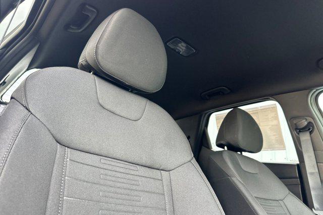 2025 Hyundai Santa Cruz SE photo 11