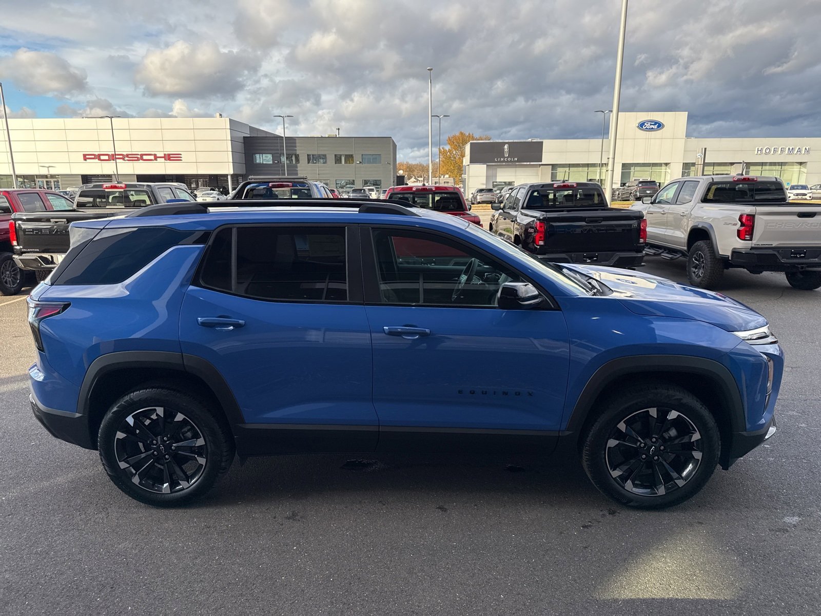 2026 Chevrolet Equinox RS photo 2