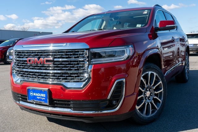 2022 GMC Acadia Denali's photo