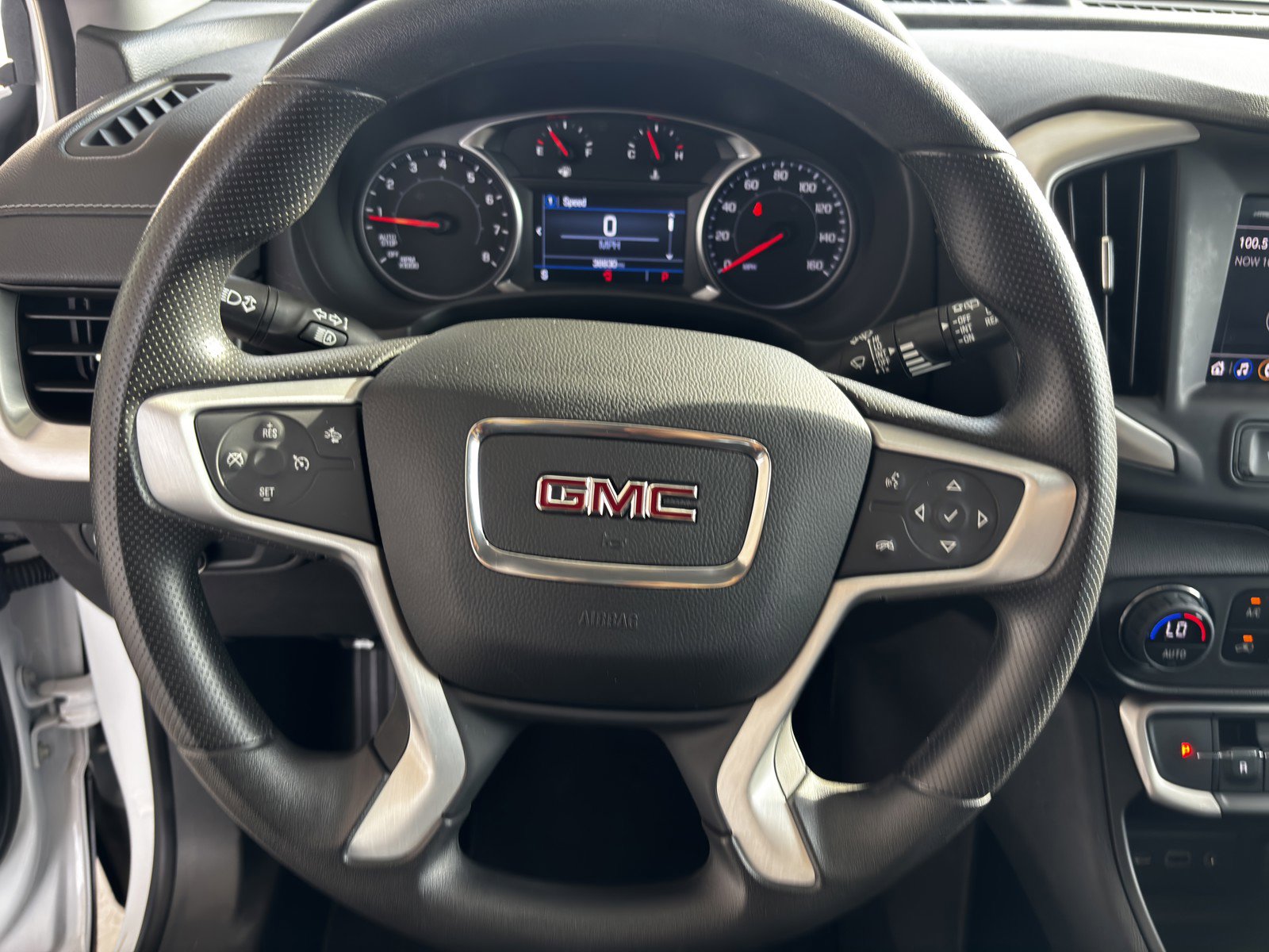 2023 Gmc Terrain SLE photo 19