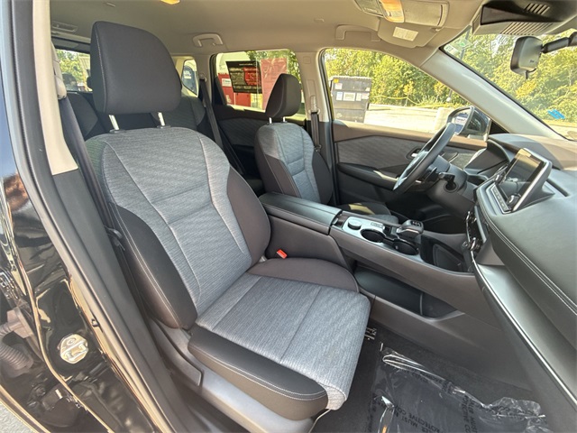 2023 Nissan Rogue SV photo 23