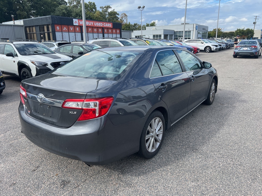 2012 Toyota Camry photo 5