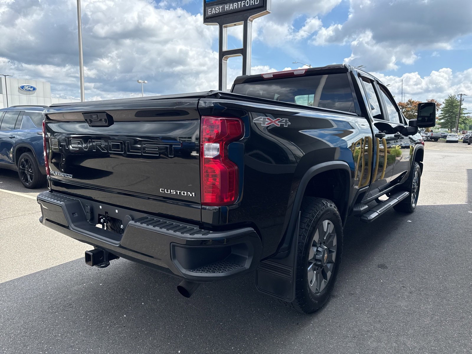 2024 Chevrolet Silverado 2500HD Custom photo 6