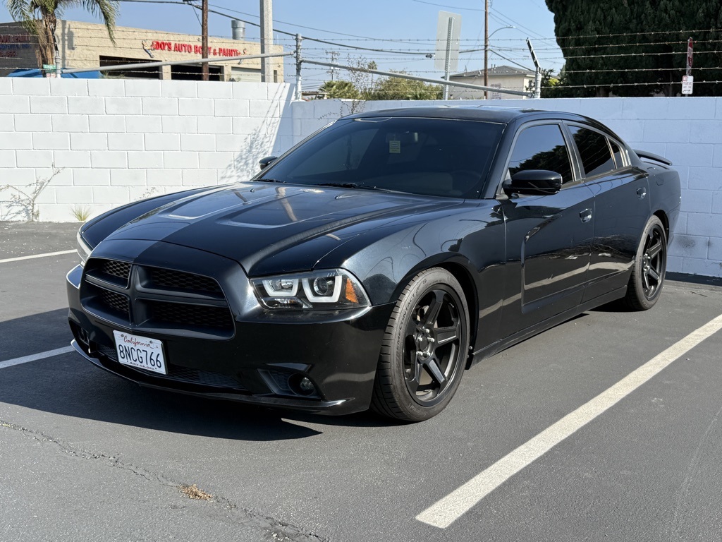 2011 Dodge Charger R/T photo 2