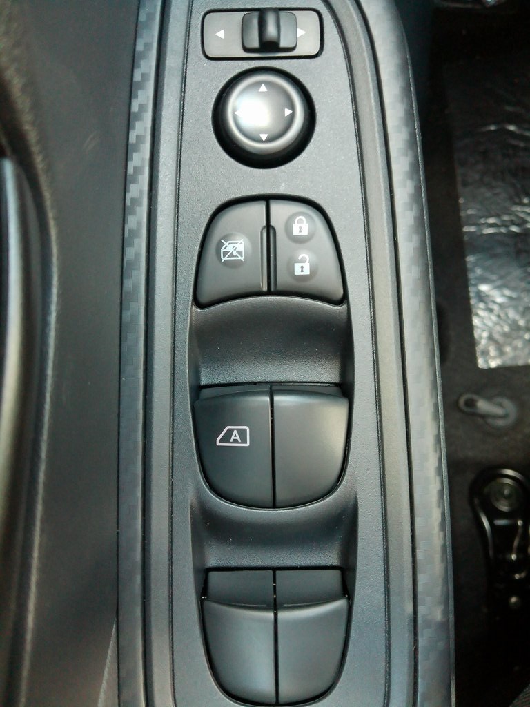 2025 Nissan Versa S photo 36
