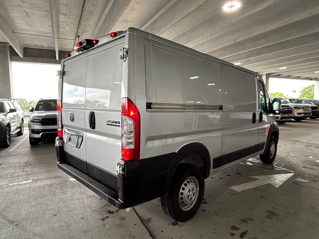2025 Ram ProMaster 2500 photo 2
