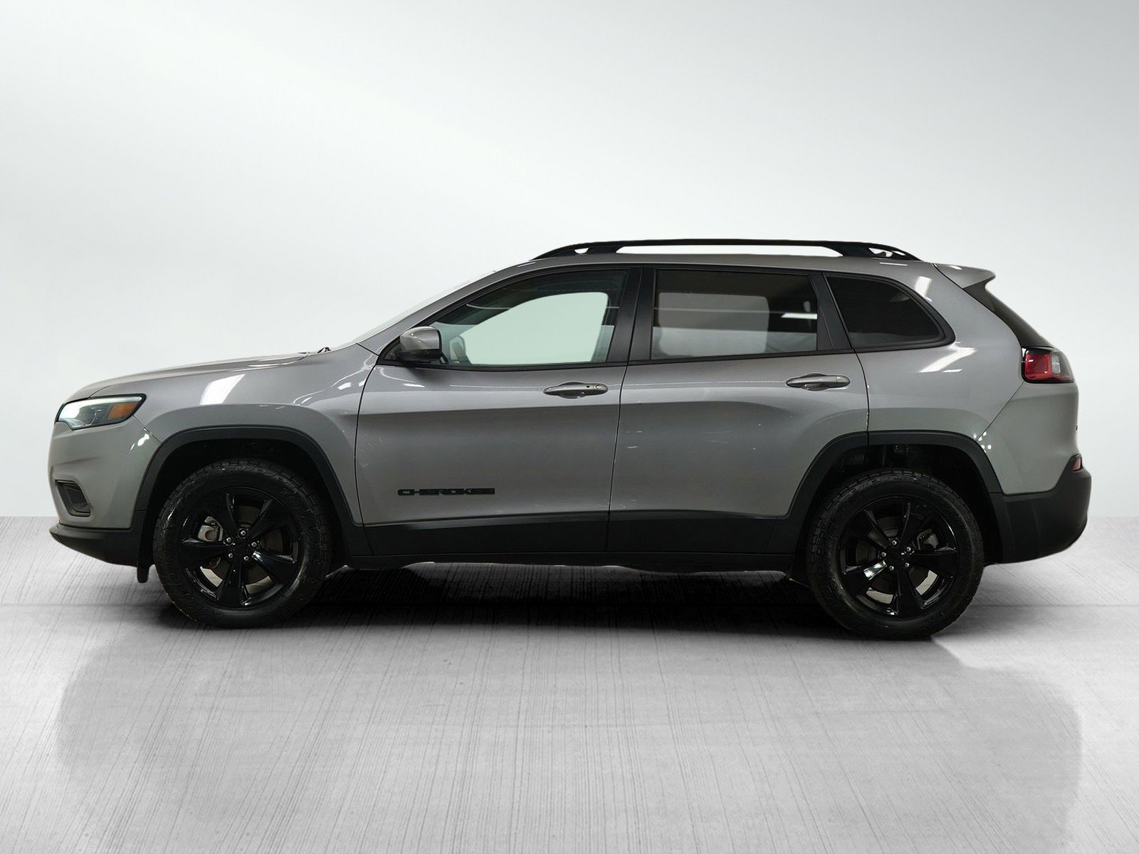 Used 2019 Jeep Cherokee Altitude with VIN 1C4PJMLN0KD333904 for sale in Hopkins, Minnesota