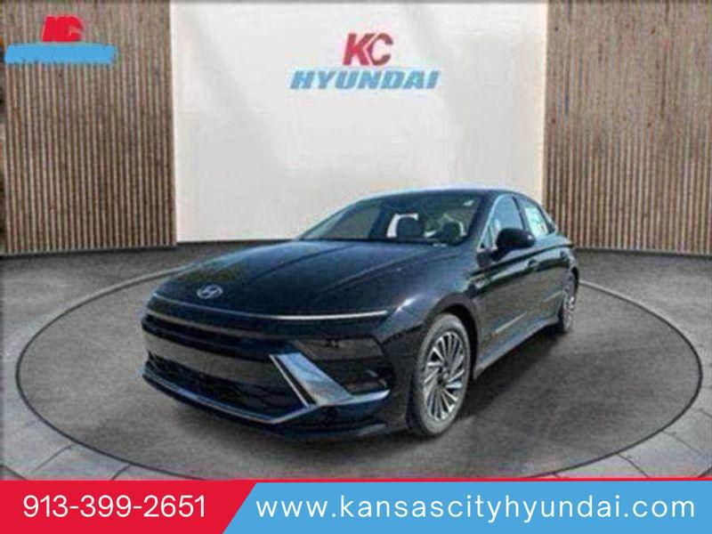 2025 Hyundai Sonata Hybrid