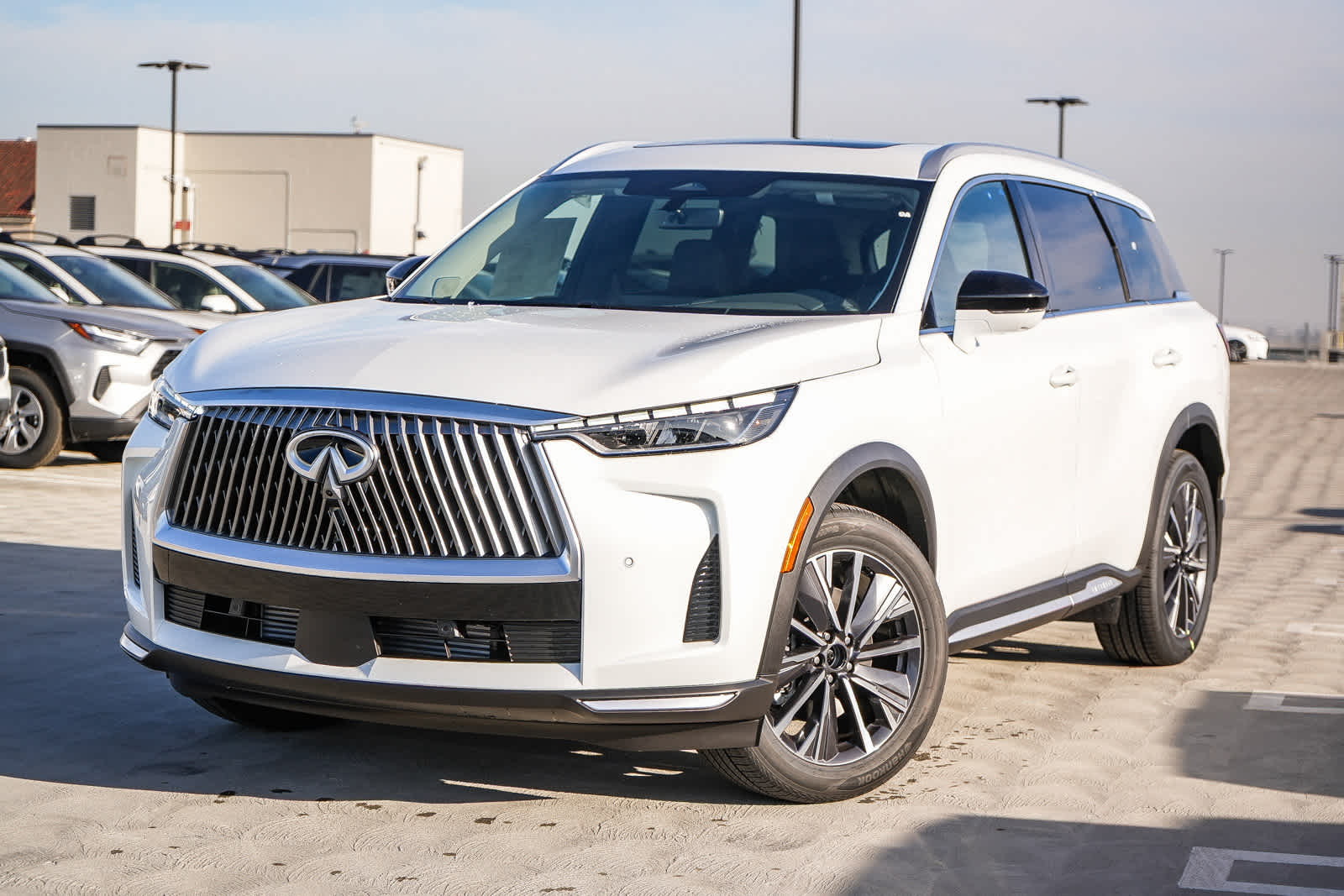 2026 INFINITI QX60 LUXE's photo
