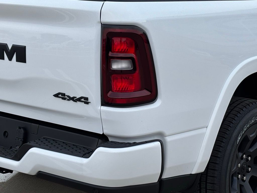 2025 Ram 1500 Big Horn Lone Star photo 4