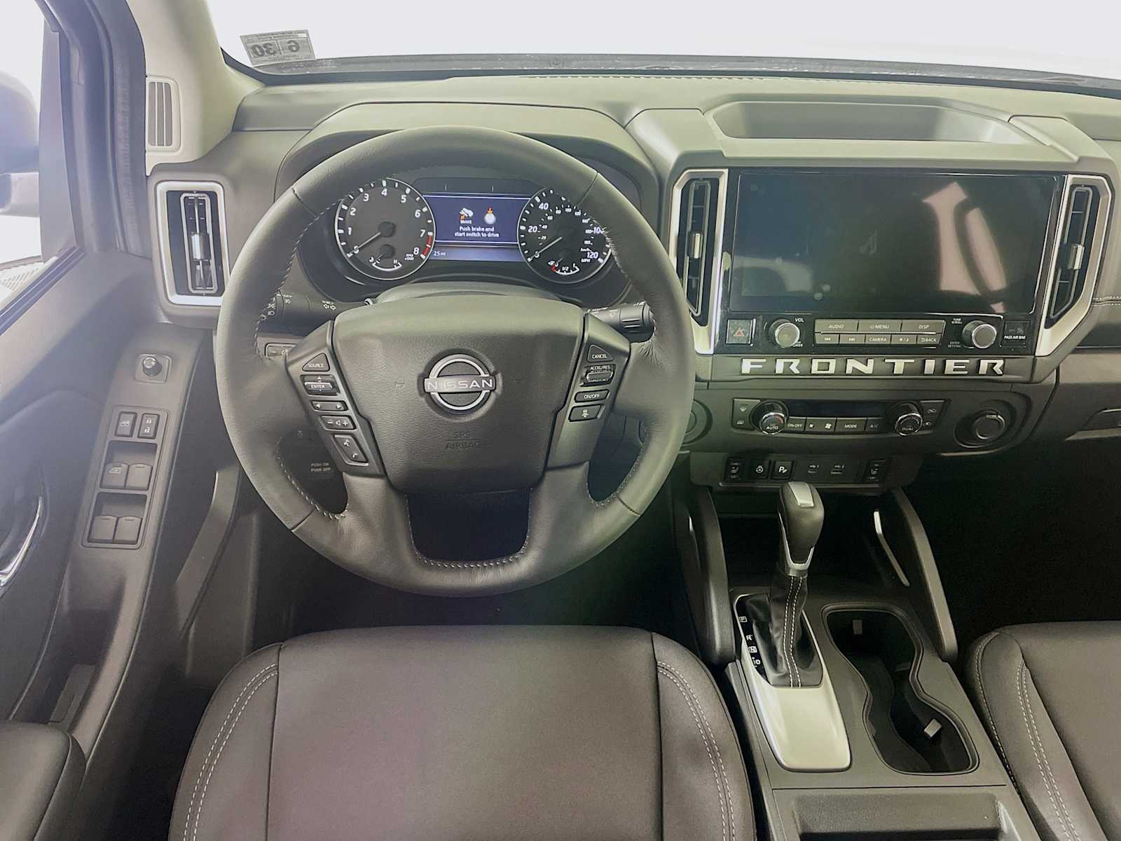 2025 Nissan Frontier SV photo 17
